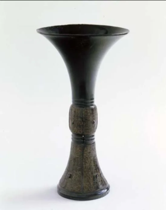 Gu (Chinese bronze beaker) — Unknown Chinese maker