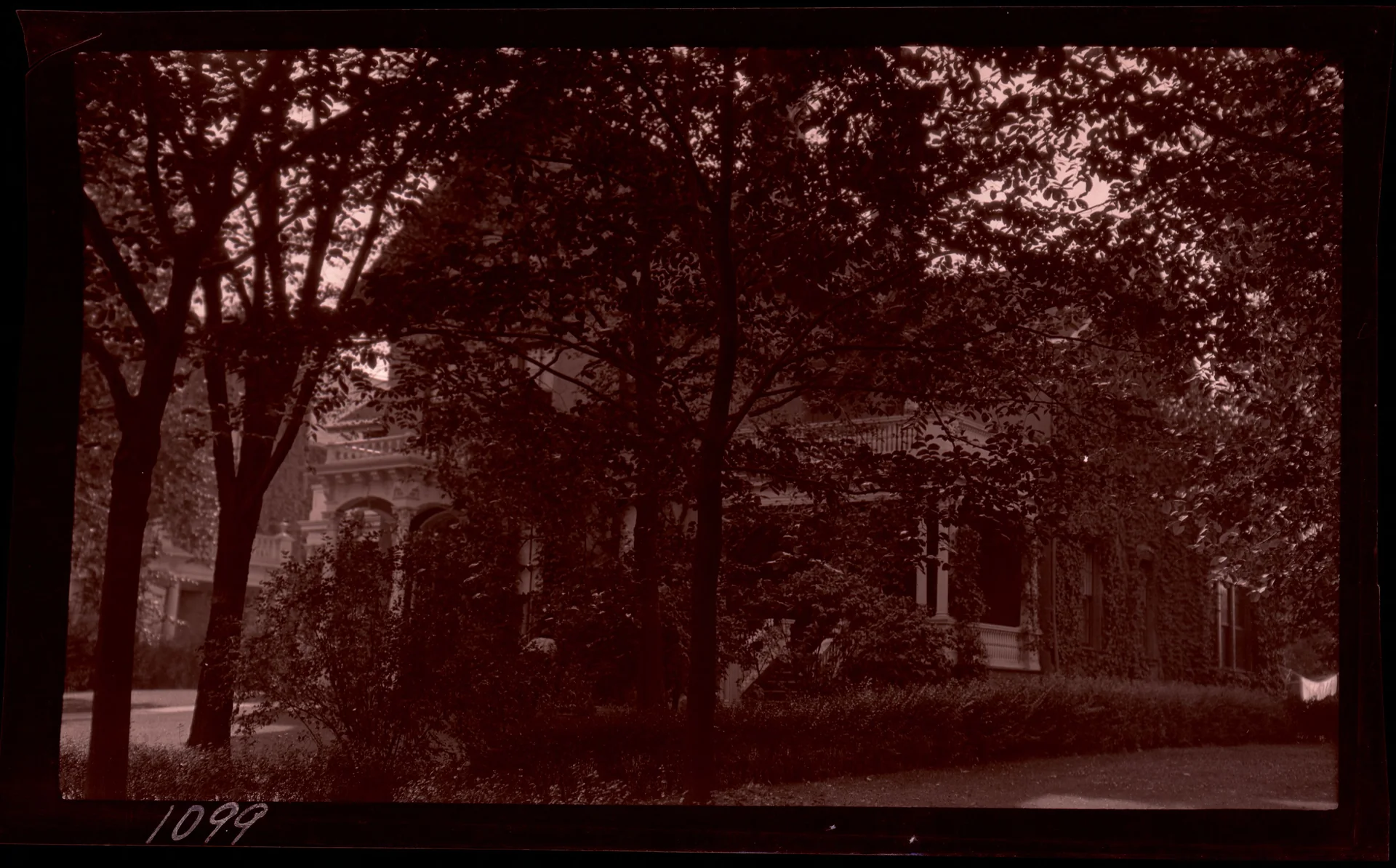 Milburn House - DPLA - 2e41c1b146fe6431d8d9f965f1c1cb1c.jpg
